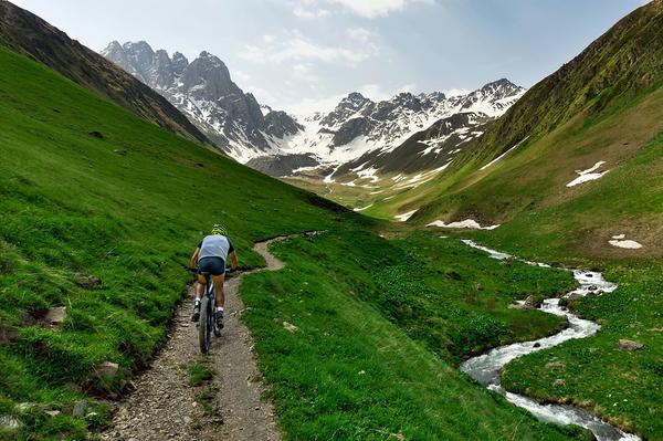 Discover the beauty of Kazbegi with our exclusive one-day bike tour