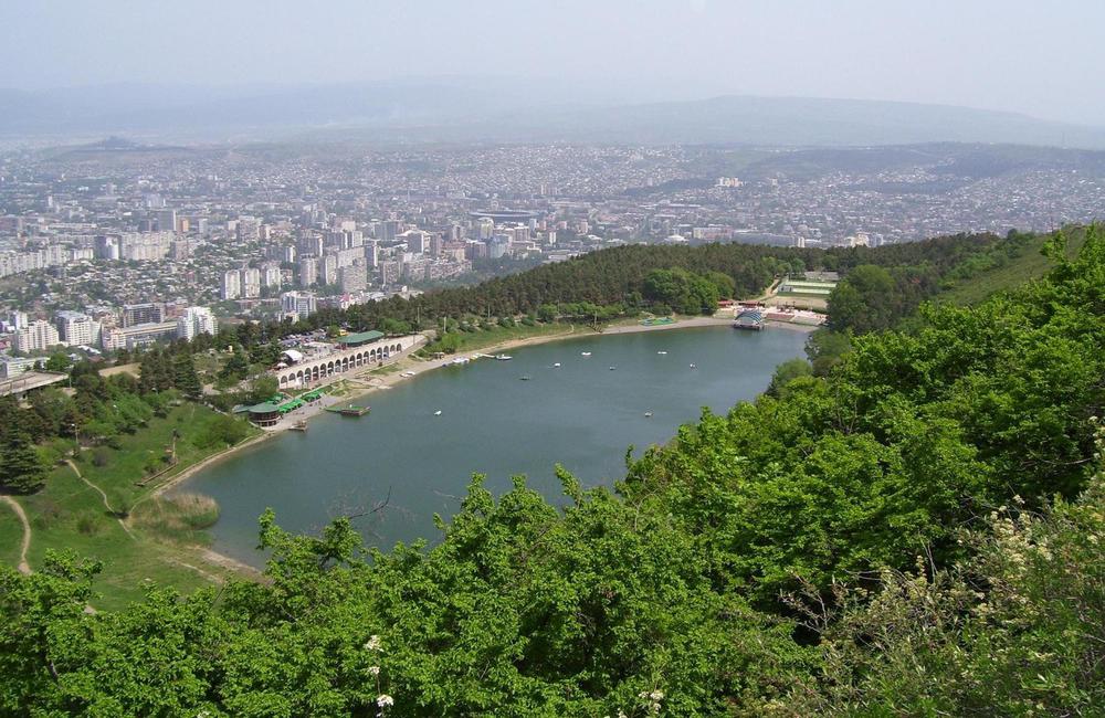 Turtle Lake: Tbilisi's Scenic Getaway for Nature and Relaxation