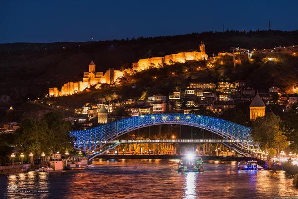 Bridge of Peace and Mtkvari River in Night Tbilisi