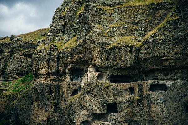 Vanis Kvabebi Cave Monastery