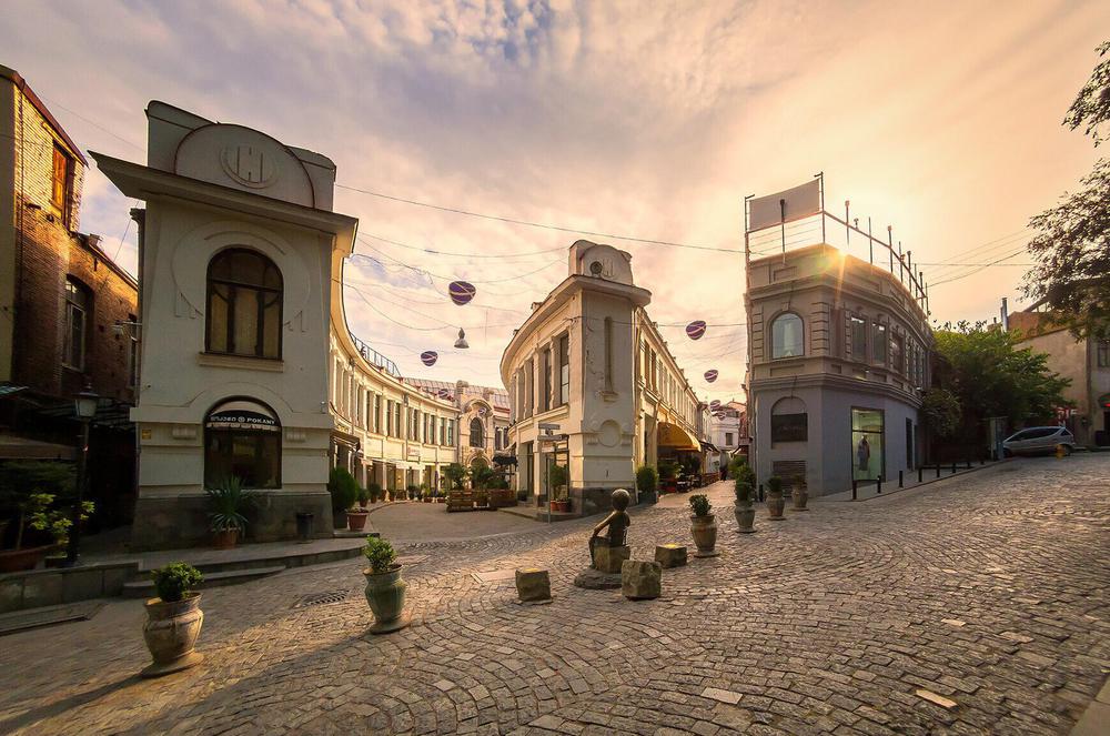 Discover Shardeni Street: Tbilisi’s Vibrant Cultural Hub