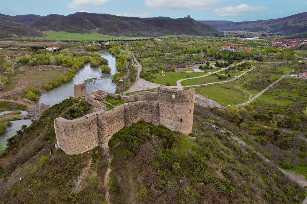 Bebris Tsikhe Fortress: Medieval Georgian Architectural Marvel