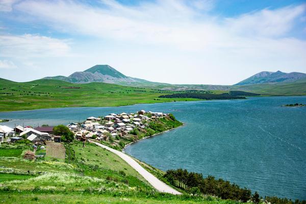 Tabatskuri Lake