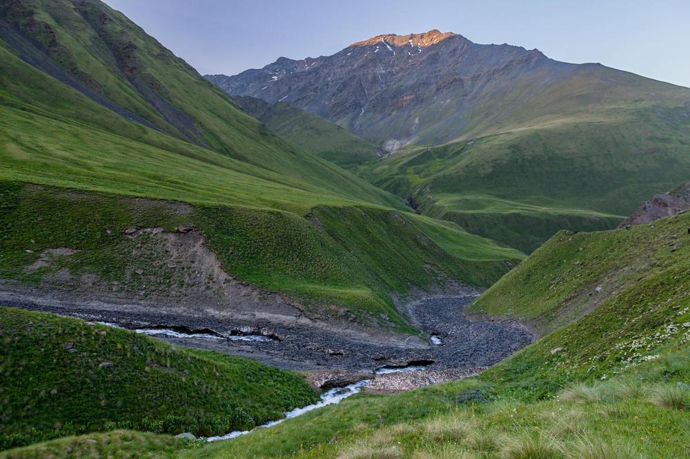 Kvakhidi Meadows: A Peaceful Stop on the Omalo-Shatili Trail