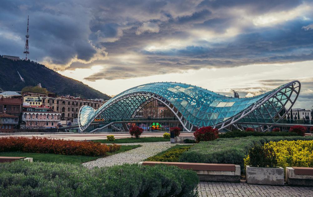 Bridge of Peace: Tbilisi's Modern Icon Spanning the Mtkvari River