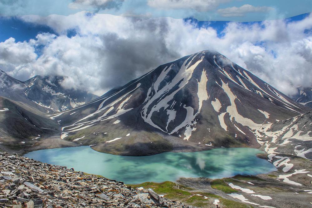 Kelitsadi Lake: A Georgian Gem Nestled High in the Kazbegi Peaks