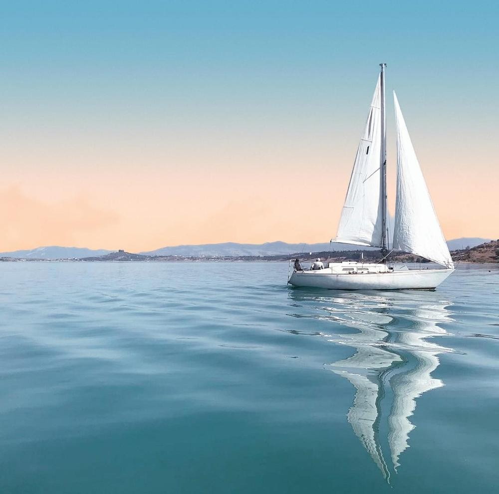 Embrace the thrill of sailing with a two-hour masterclass